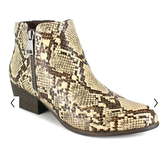 UNIONBAY Shoes - UnionBay Tabby Women's Ankle Boots - Size 8.5